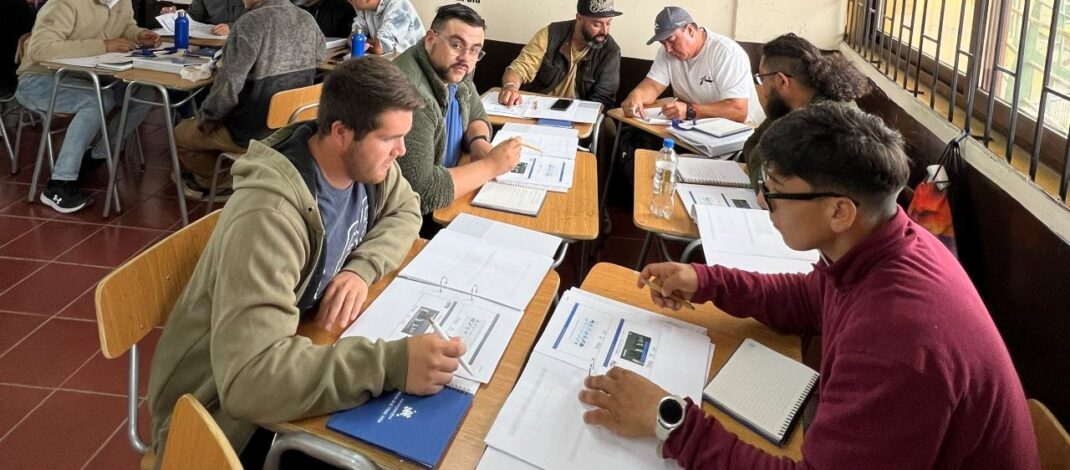 Aguas Pacífico y Universidad de Valparaíso realizan histórico programa de formación técnica